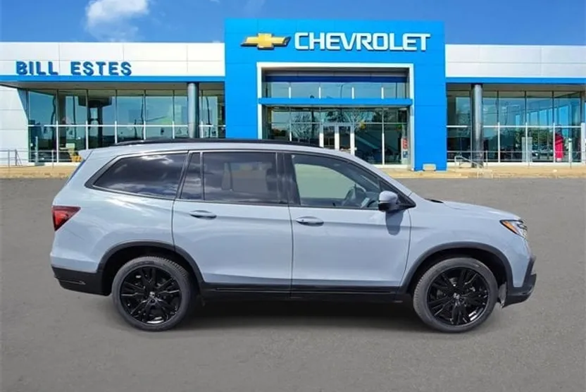 2022 Honda Pilot Black Edition photo 1