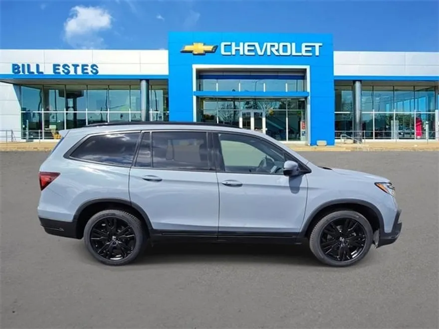 2022 Honda Pilot Black Edition photo 1