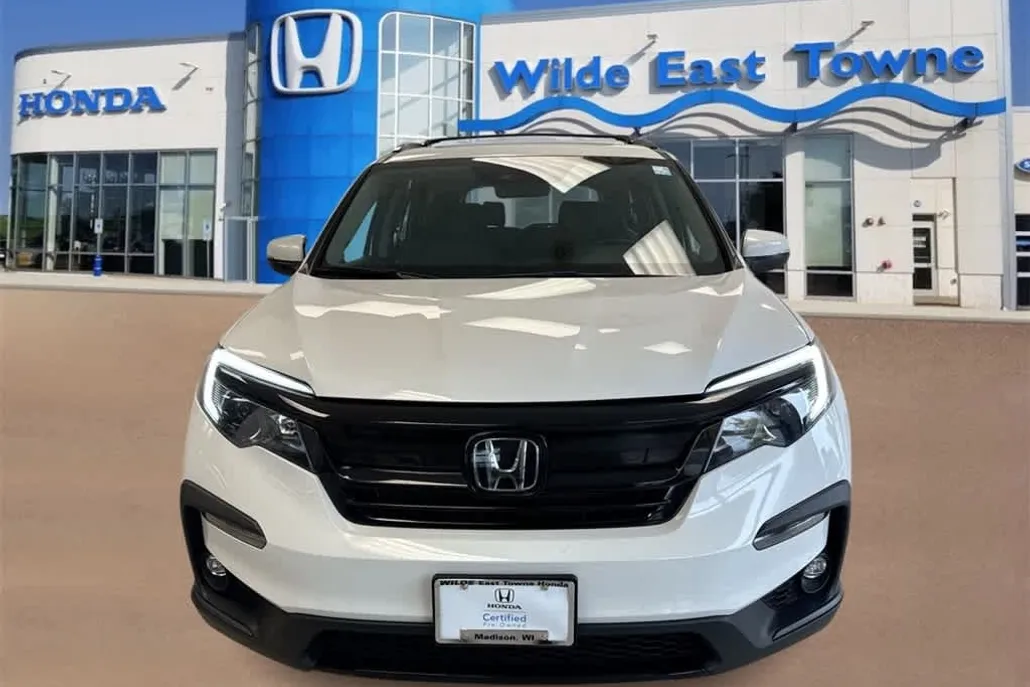 2022 Honda Pilot Special Edition photo 1