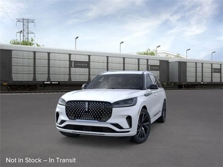2025 Lincoln Aviator Black Label photo 1