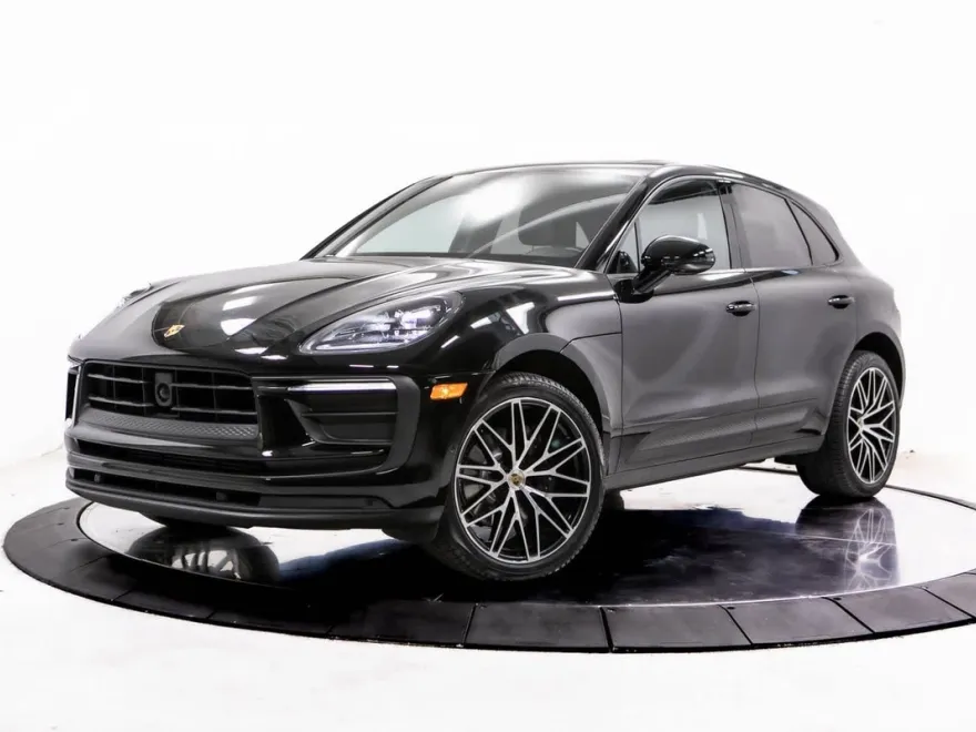 2023 Porsche Macan Base photo 1