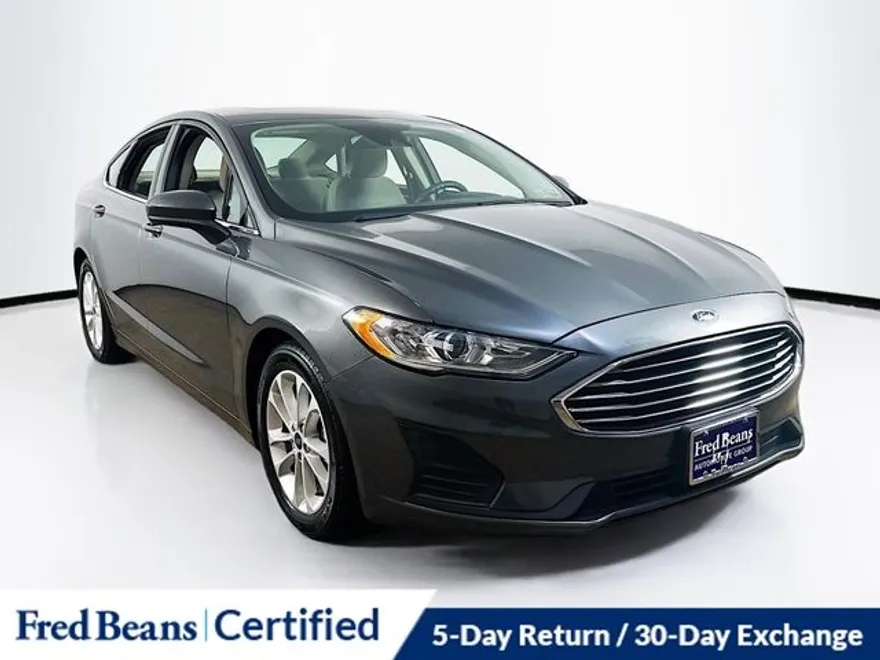 2019 Ford Fusion SE photo 1
