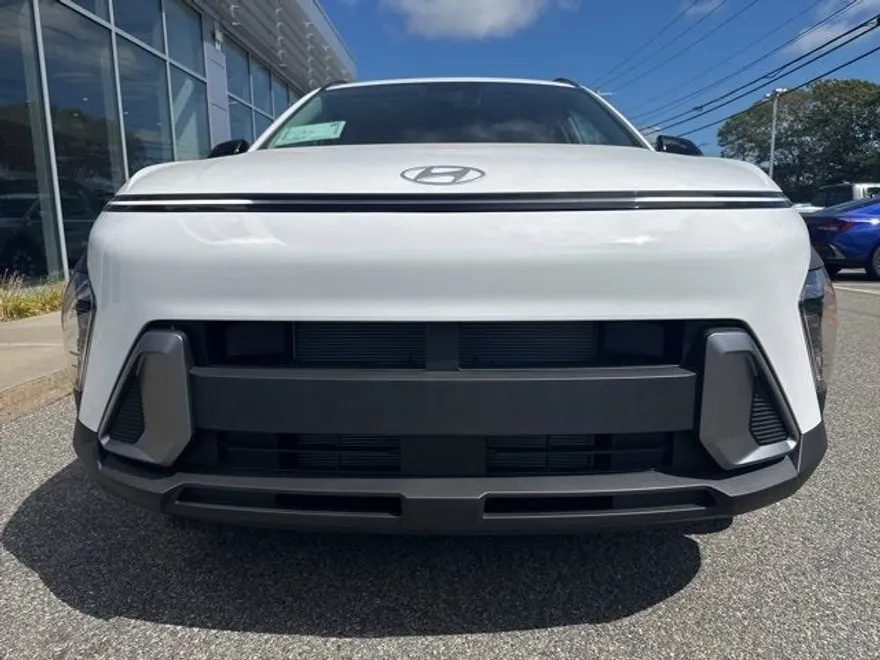 2026 Hyundai Kona SEL photo 1
