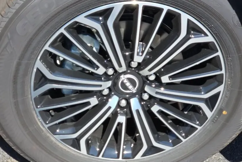 2026 Nissan Armada Platinum photo 1