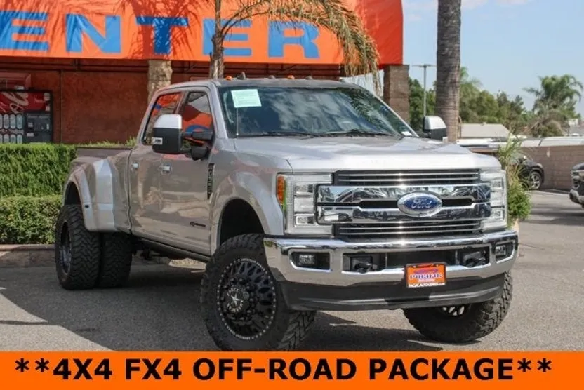 2019 Ford F-350 photo 1
