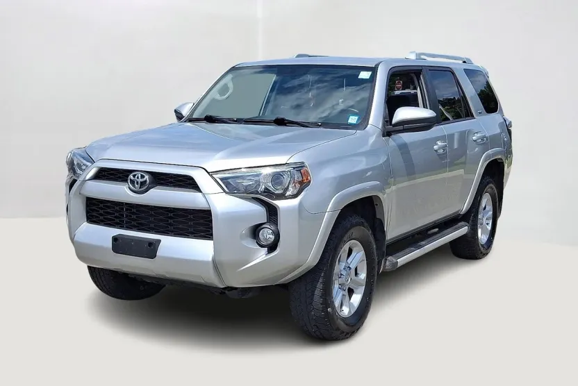 2018 Toyota 4Runner SR5 photo 1
