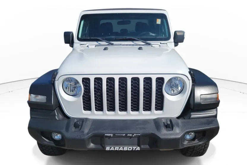 2021 Jeep Gladiator Sport photo 1