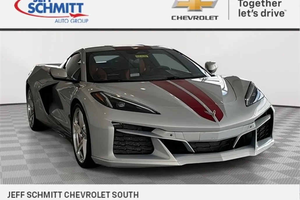 2024 Chevrolet Corvette E-Ray 2LZ photo 1