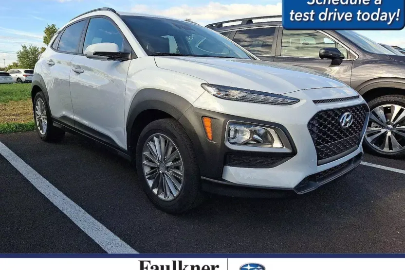 2020 Hyundai Kona SEL photo 1
