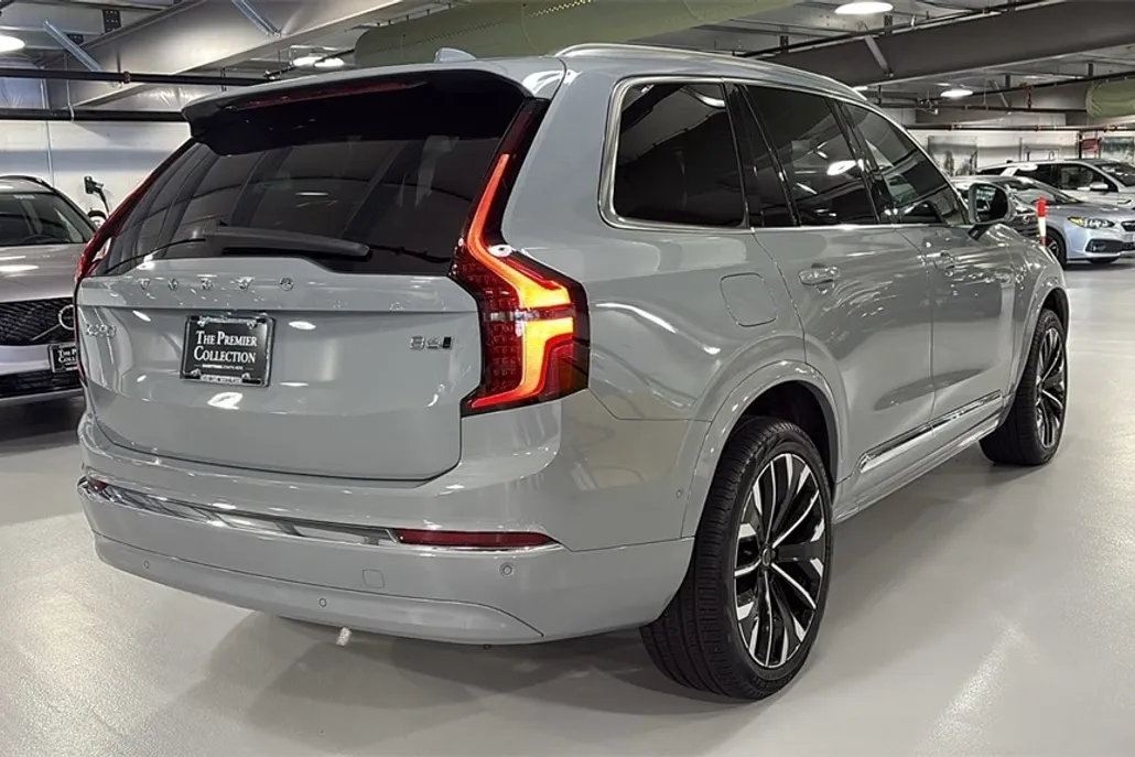 2025 Volvo XC90 photo 1