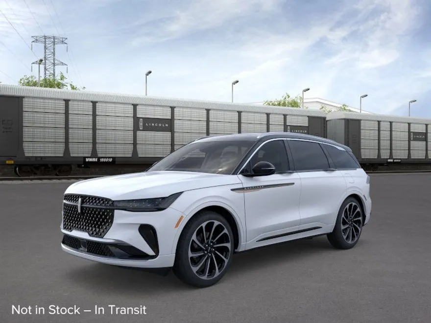 2025 Lincoln Nautilus Black Label photo 1