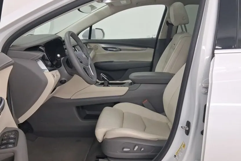 2017 Cadillac XT5 Premium Luxury photo 1