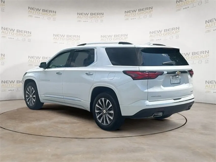 2023 Chevrolet Traverse Premier photo 1