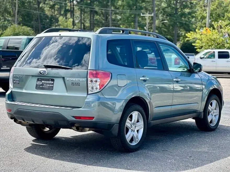 2010 Subaru Forester 2.5X Premium photo 1