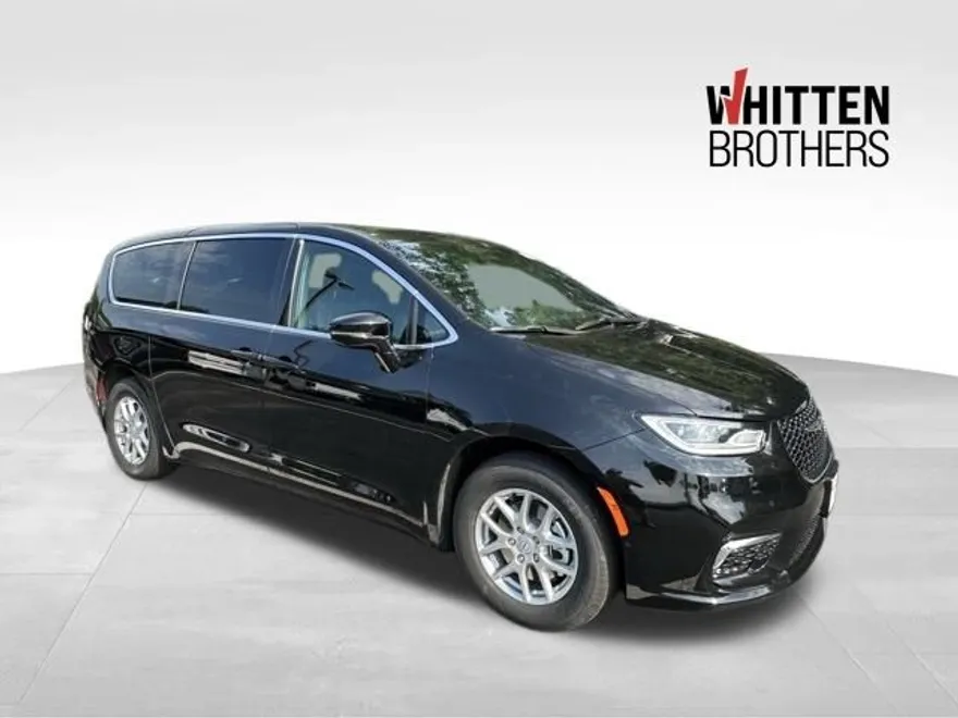 2025 Chrysler Pacifica photo 1