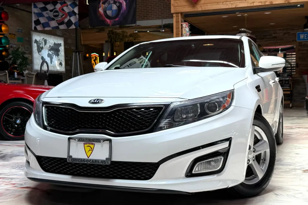2015 Kia Optima LX photo 1