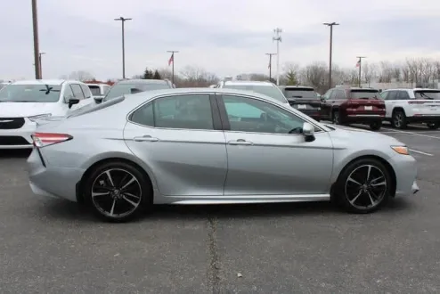 2020 Toyota Camry XSE photo 2