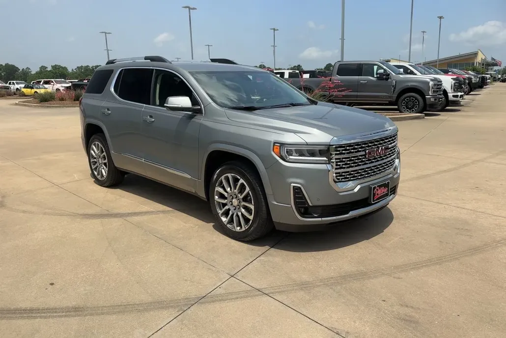 2023 Gmc Acadia Denali photo 1