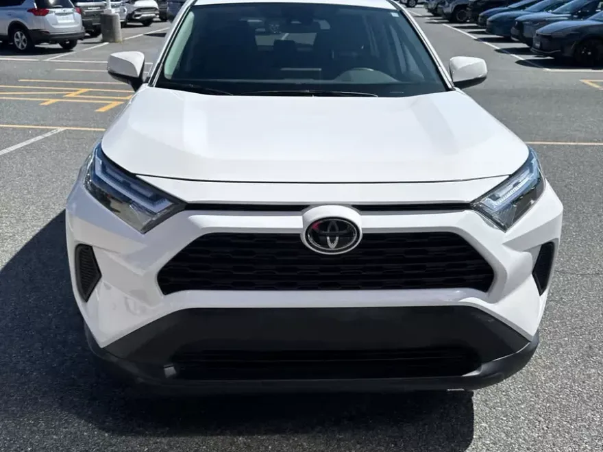 2025 Toyota RAV4 LE photo 1