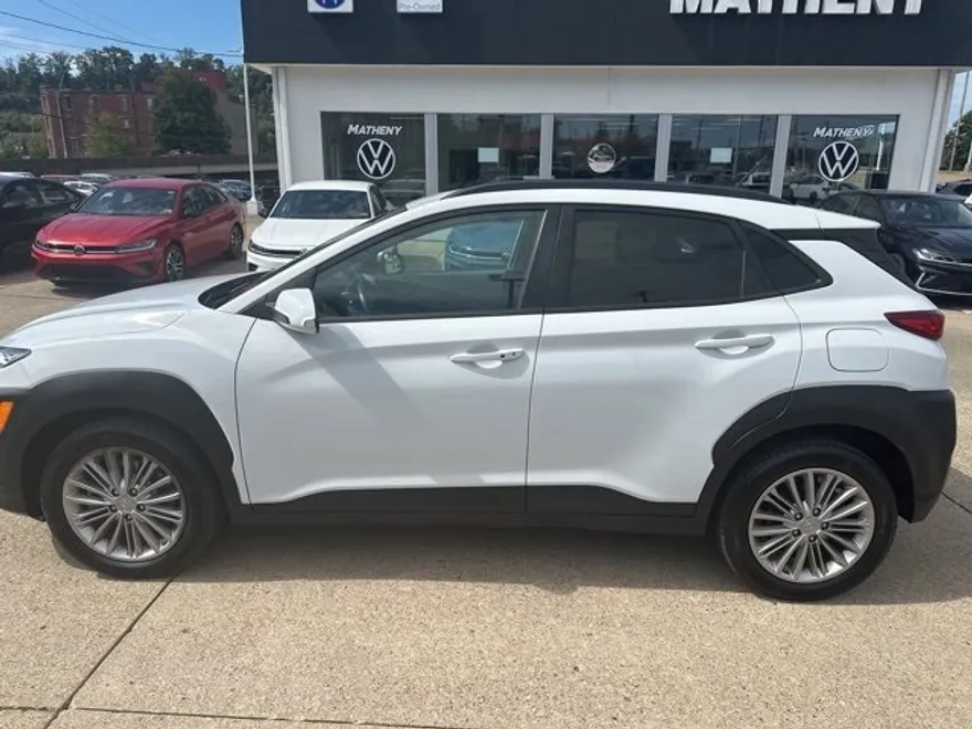 2021 Hyundai Kona SEL photo 1