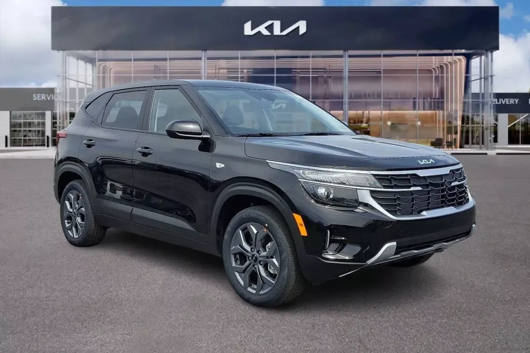 2025 Kia Seltos LX photo 1