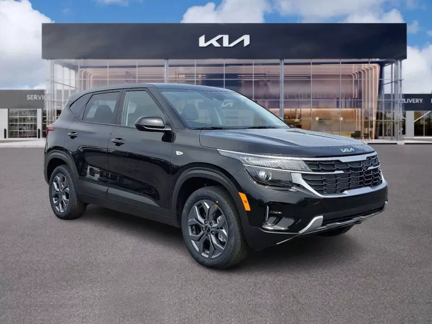 2025 Kia Seltos LX photo 1