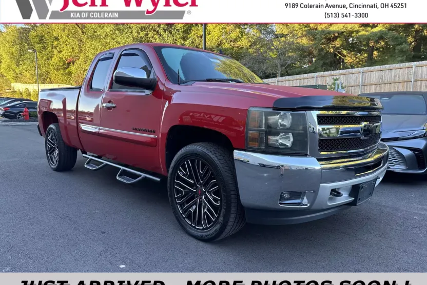2013 Chevrolet Silverado 1500 LT photo 1