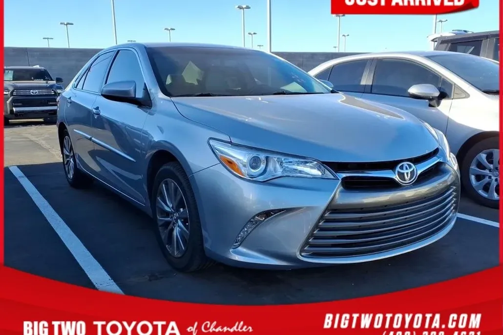 2017 Toyota Camry XLE XSE photo 1
