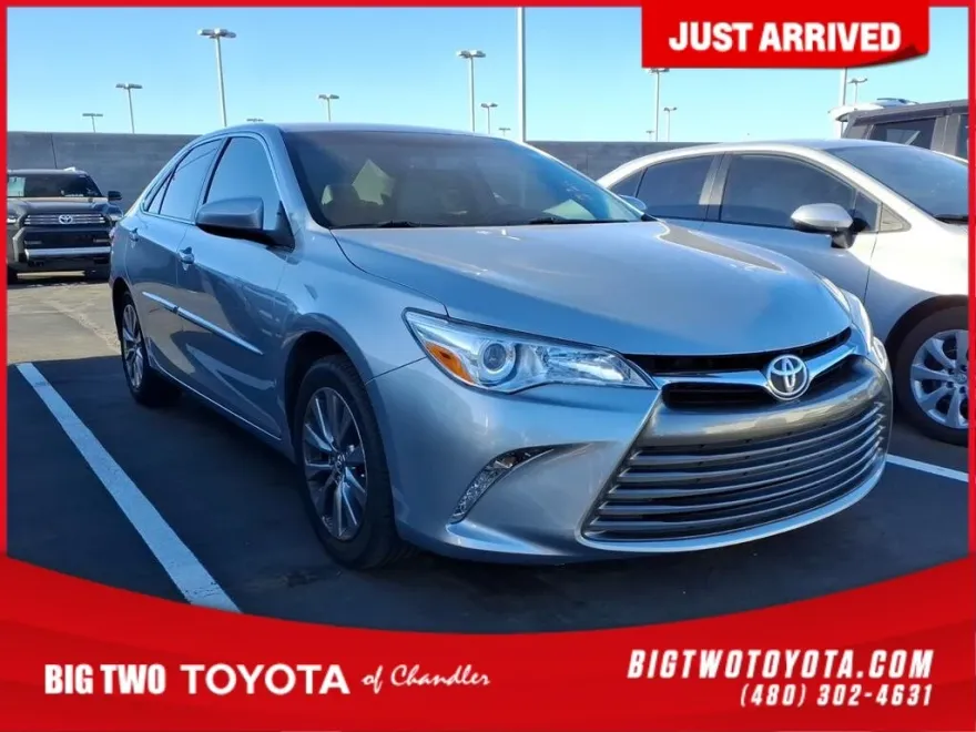 2017 Toyota Camry XLE XSE photo 1