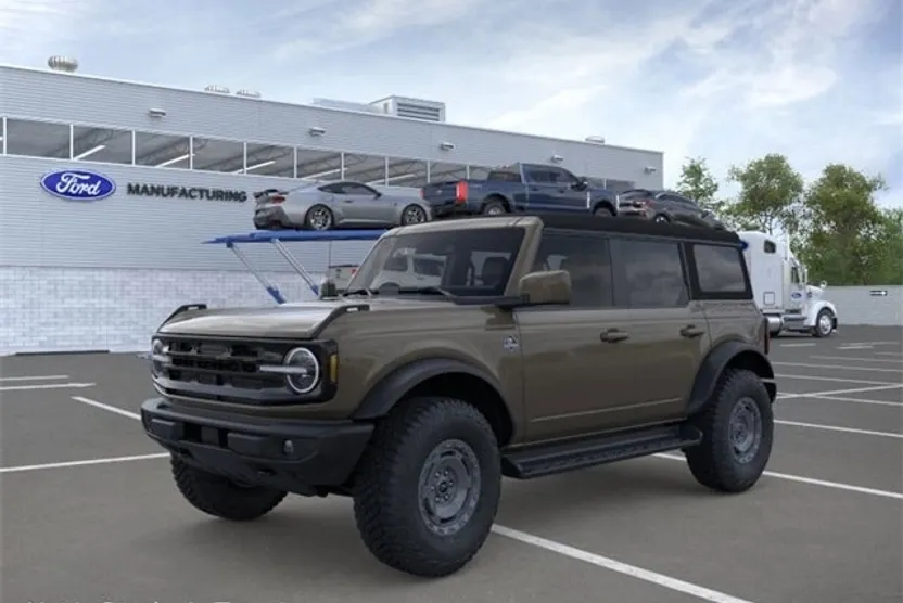 2025 Ford Bronco Outer Banks photo 1