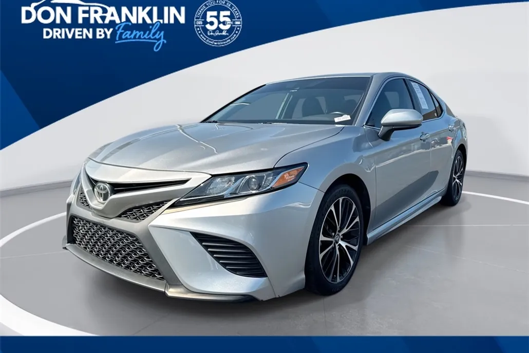 2019 Toyota Camry L photo 1