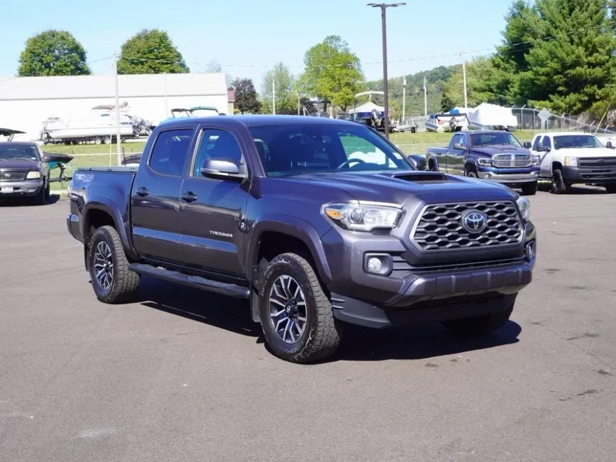 2020 Toyota Tacoma TRD Sport photo 1