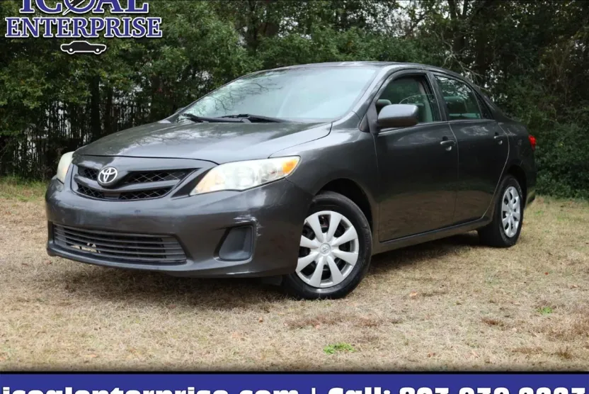 2013 Toyota Corolla S photo 1