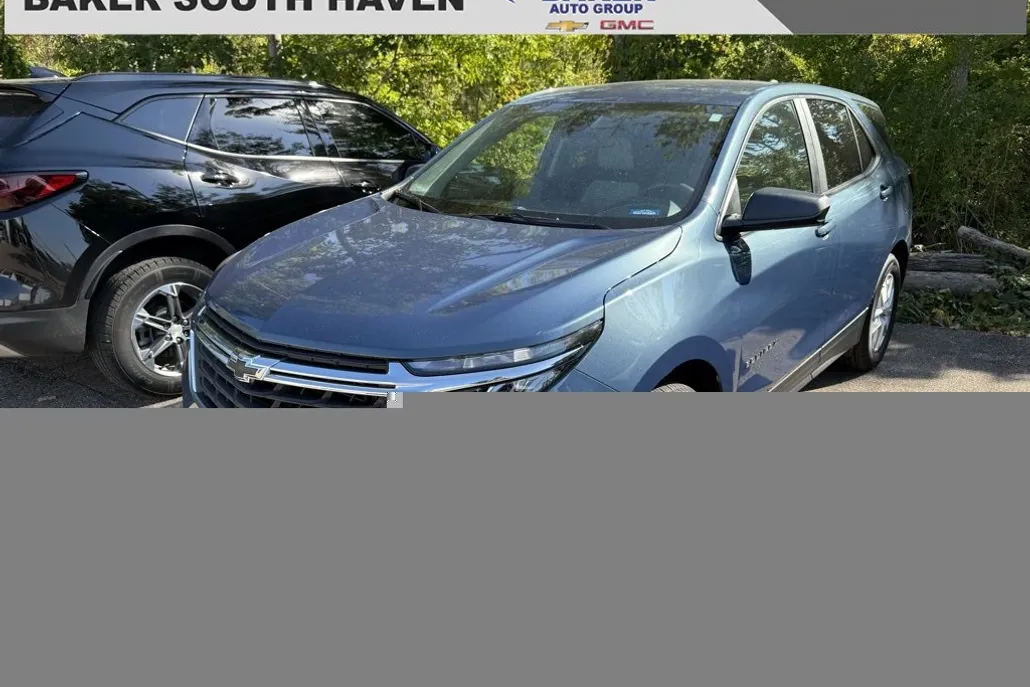 2024 Chevrolet Equinox LS photo 1