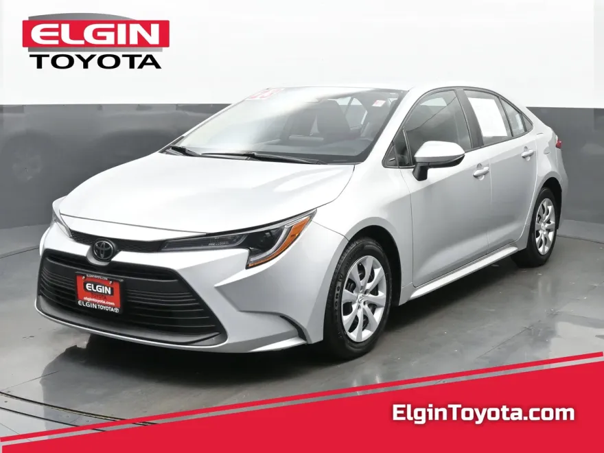 2023 Toyota Corolla LE photo 1