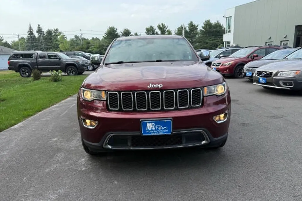 2017 Jeep Grand Cherokee Limited photo 1