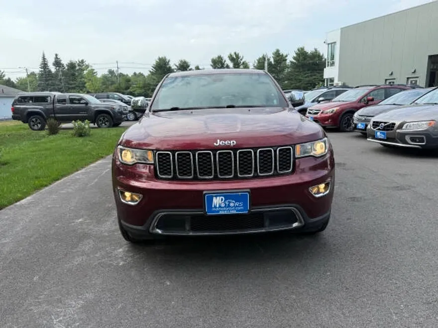 2017 Jeep Grand Cherokee Limited photo 1