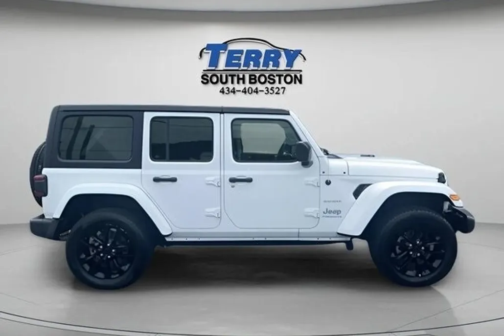 2023 Jeep Wrangler Sahara 4xe photo 1