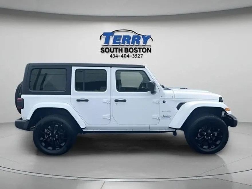 2023 Jeep Wrangler Sahara 4xe photo 1