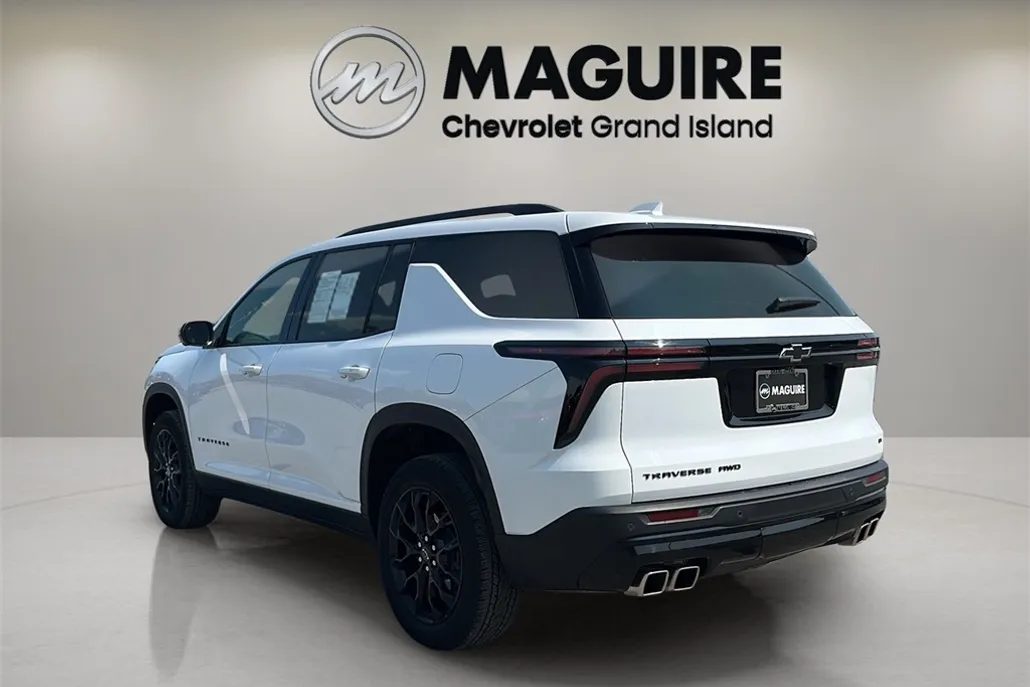 2024 Chevrolet Traverse photo 1