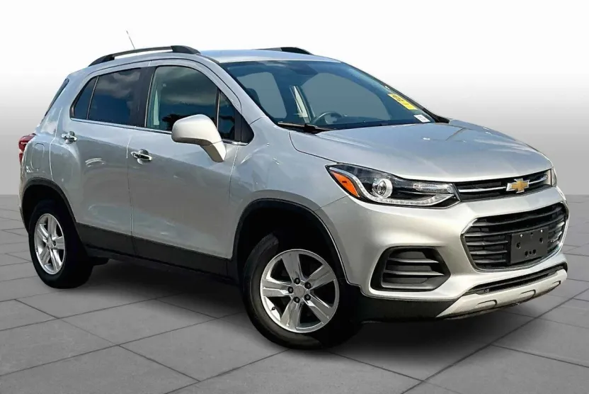 2017 Chevrolet Trax LT photo 1