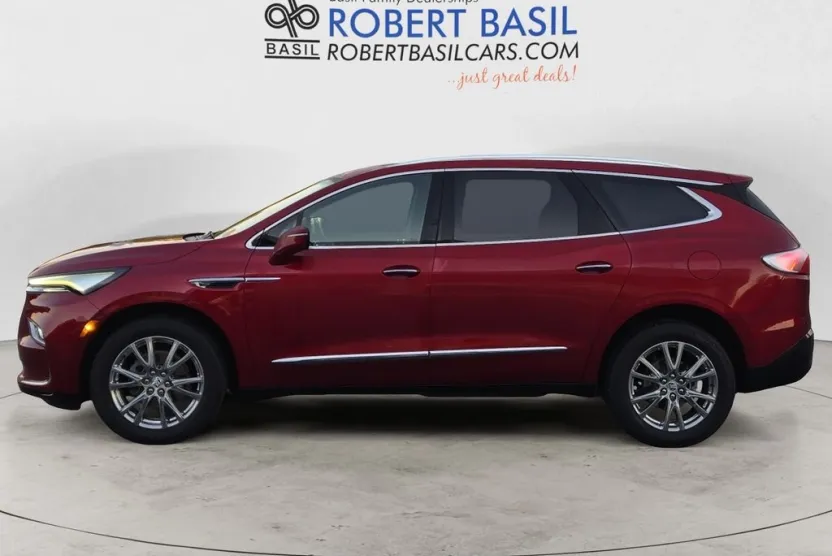 2023 Buick Enclave Essence photo 1