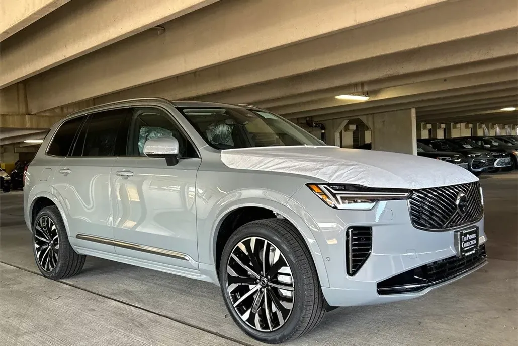 2026 Volvo XC90 photo 1