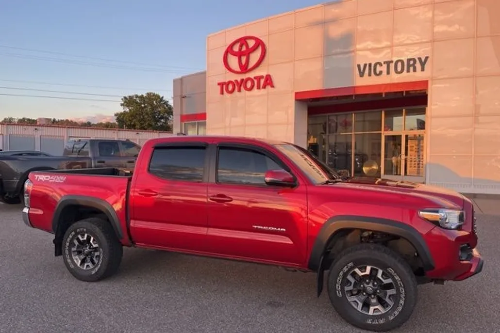 2021 Toyota Tacoma TRD Off-Road photo 1
