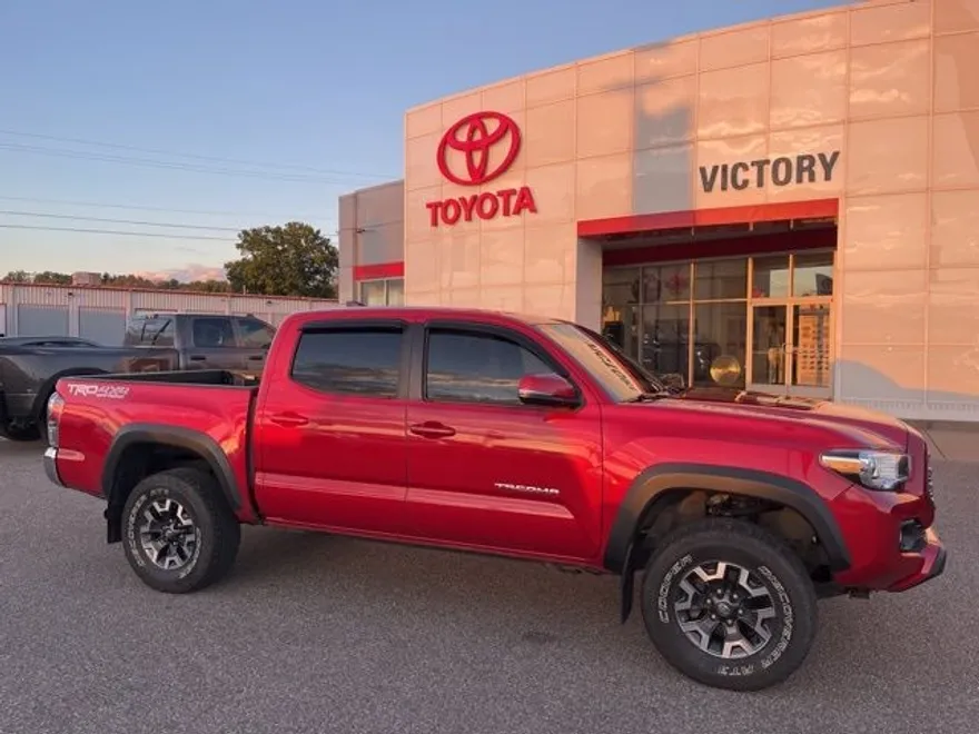 2021 Toyota Tacoma TRD Off-Road photo 1
