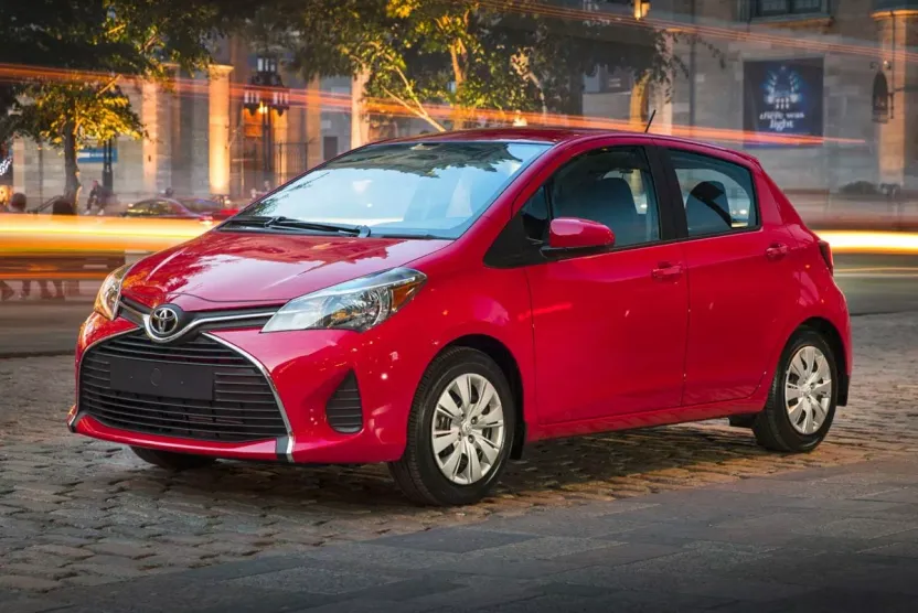 2017 Toyota Yaris L photo 1