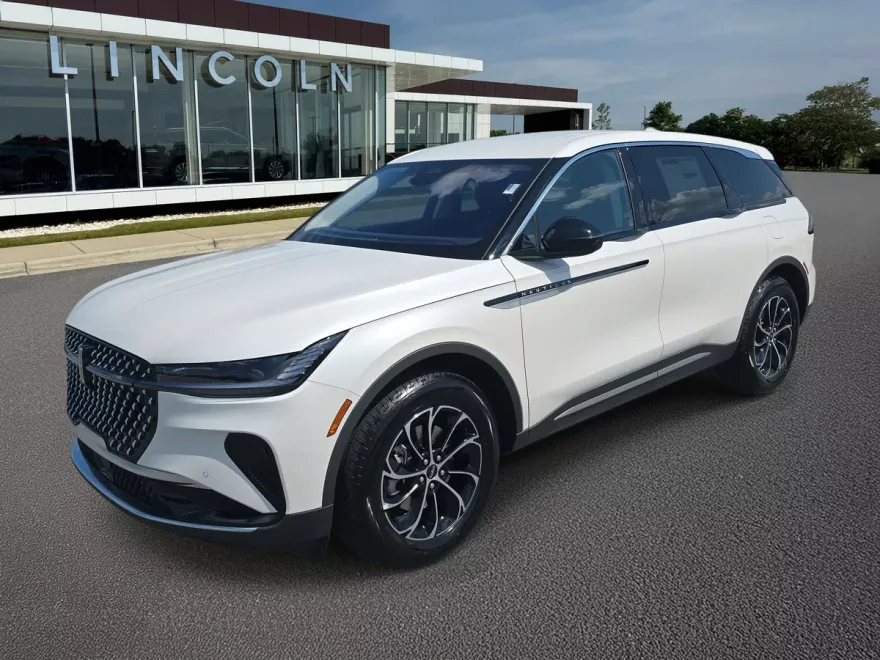 2025 Lincoln Nautilus Premiere photo 1