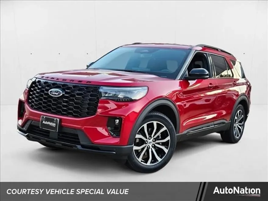 2025 Ford Explorer ST-Line photo 1