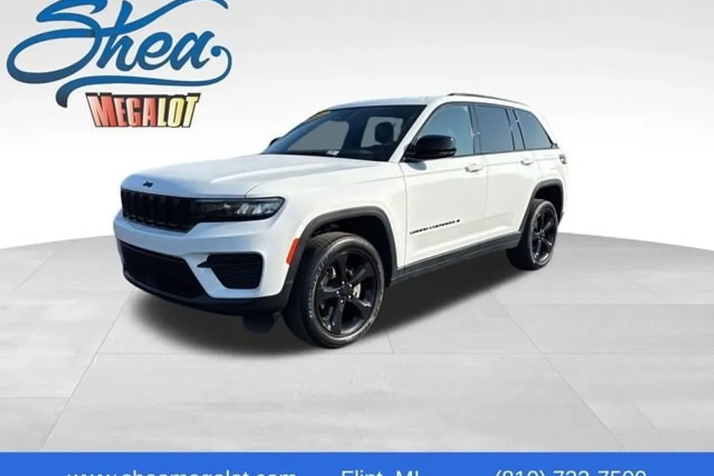 2022 Jeep Grand Cherokee Altitude photo 1