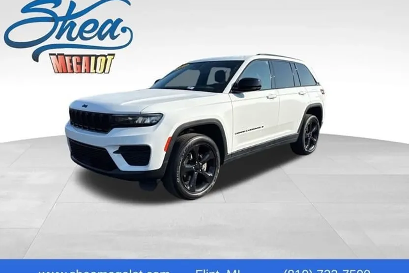 2022 Jeep Grand Cherokee Altitude photo 1